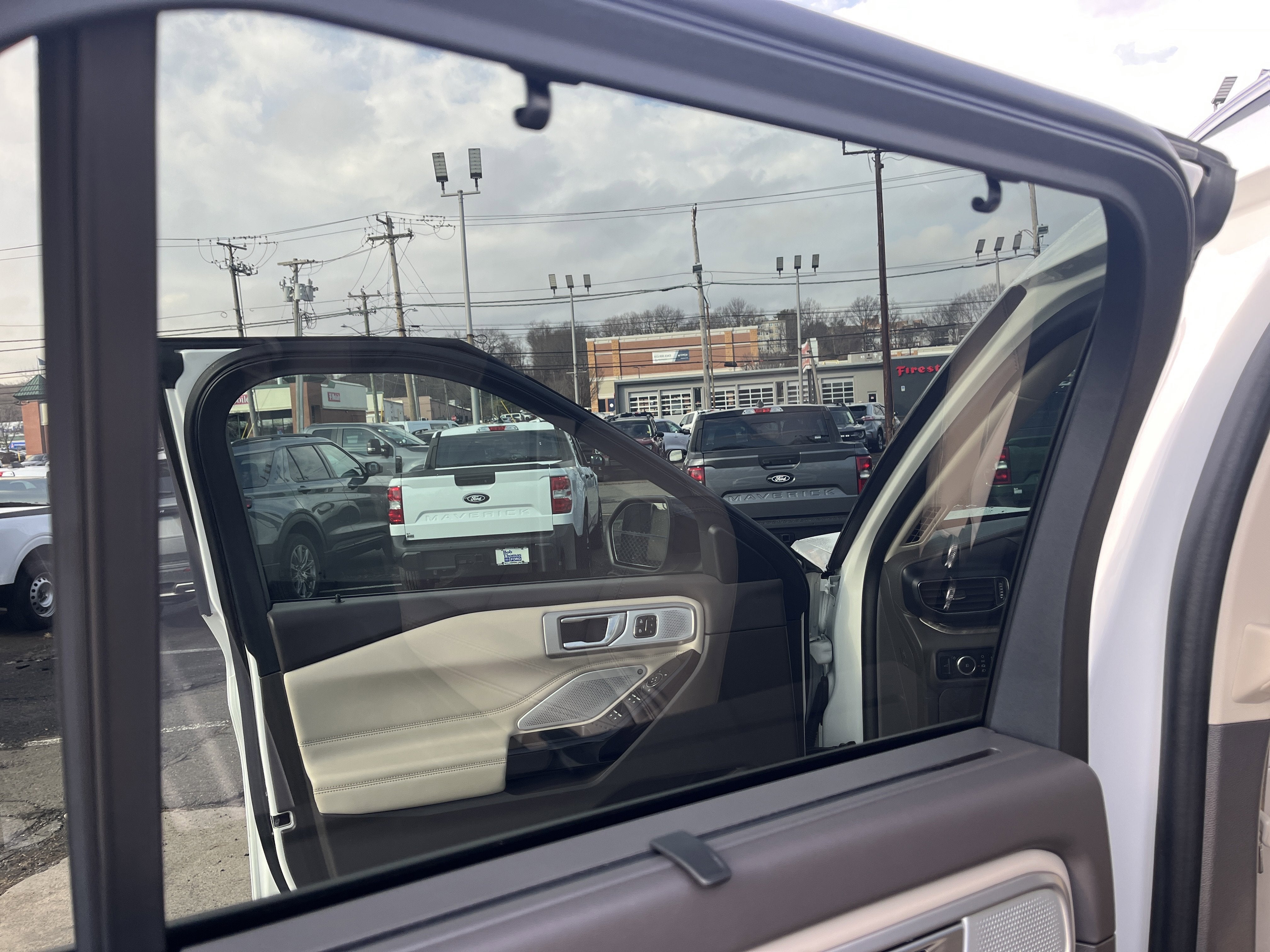 2024 Ford Explorer Platinum