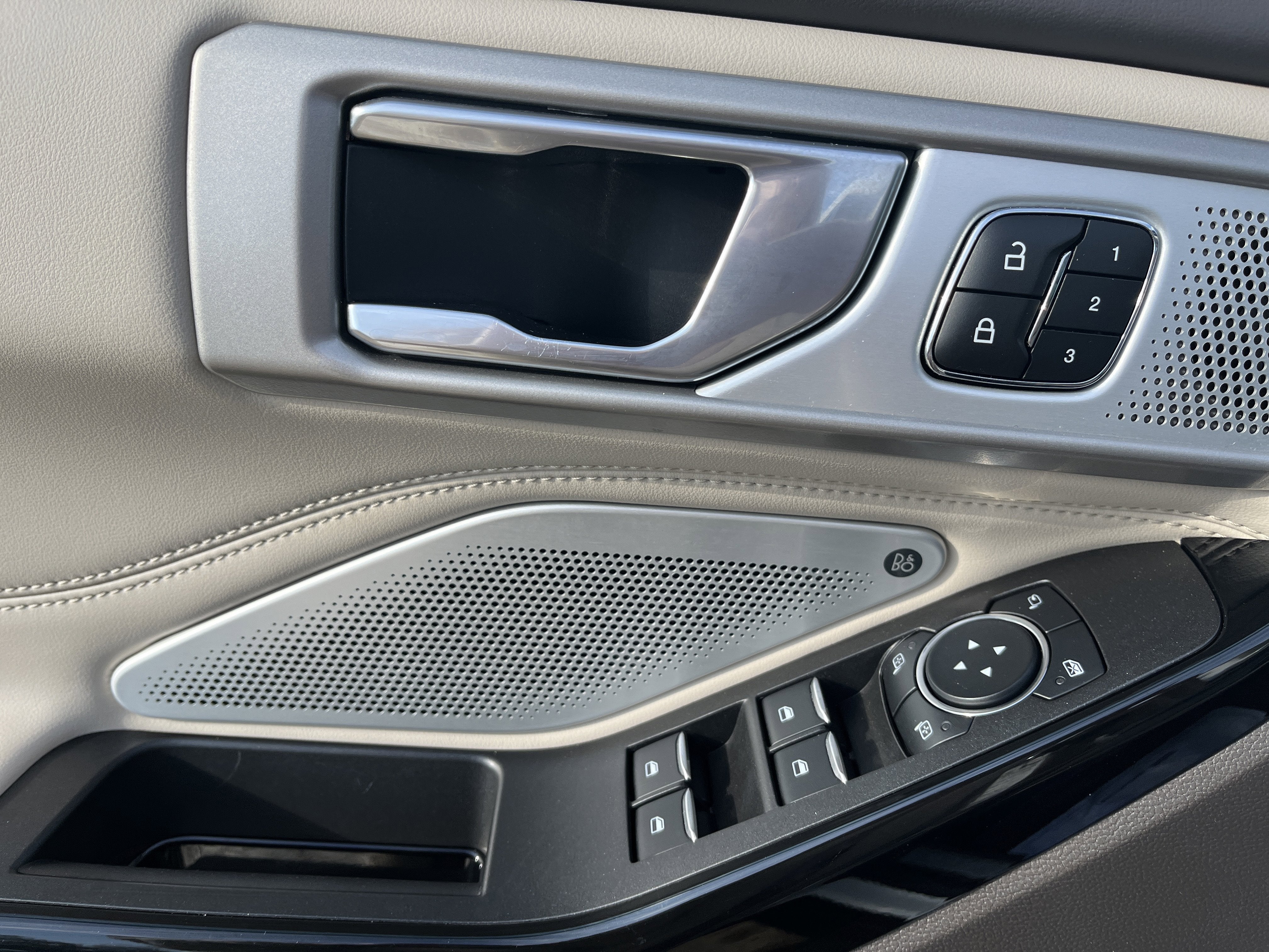 2024 Ford Explorer Platinum