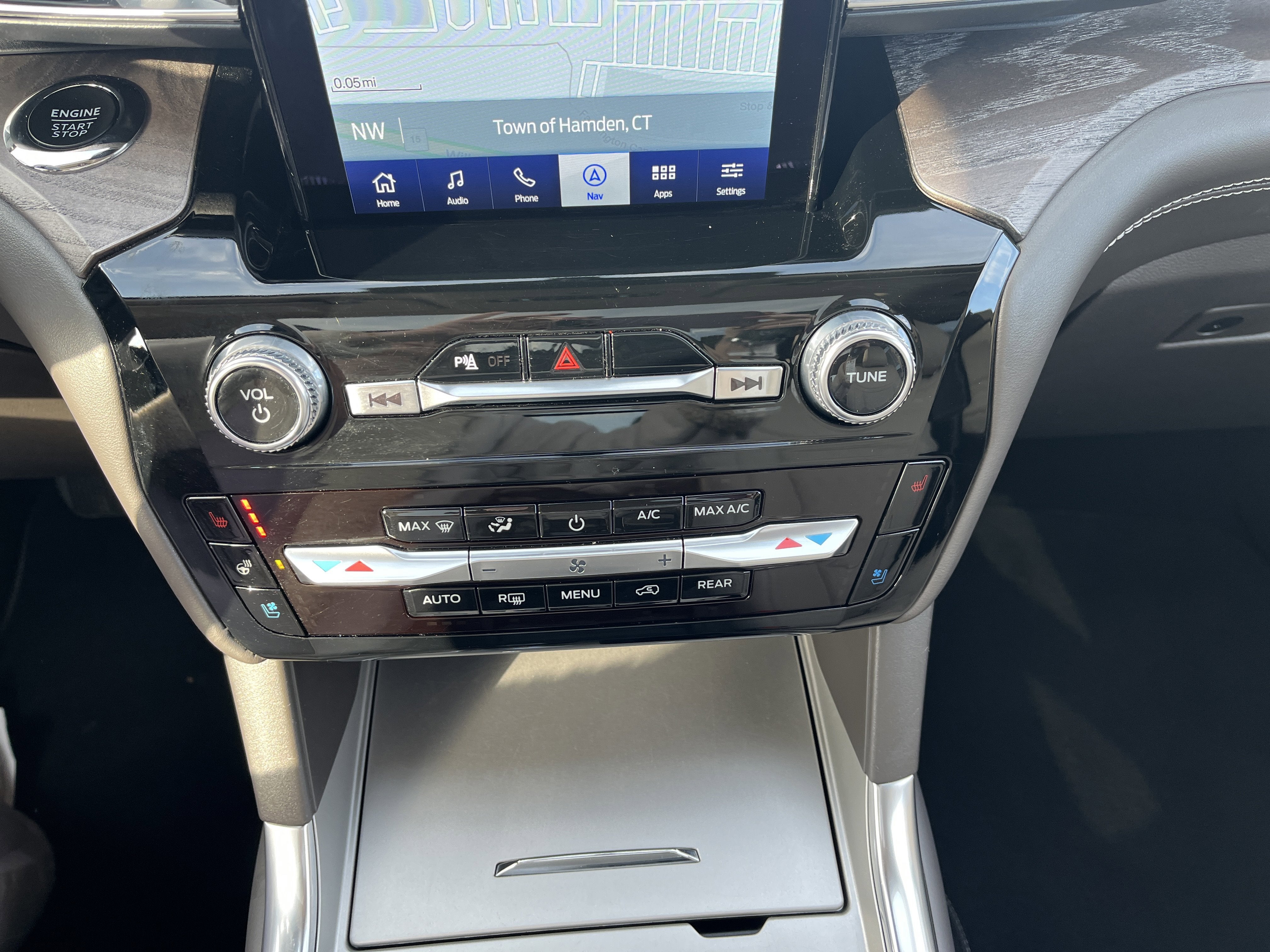 2024 Ford Explorer Platinum