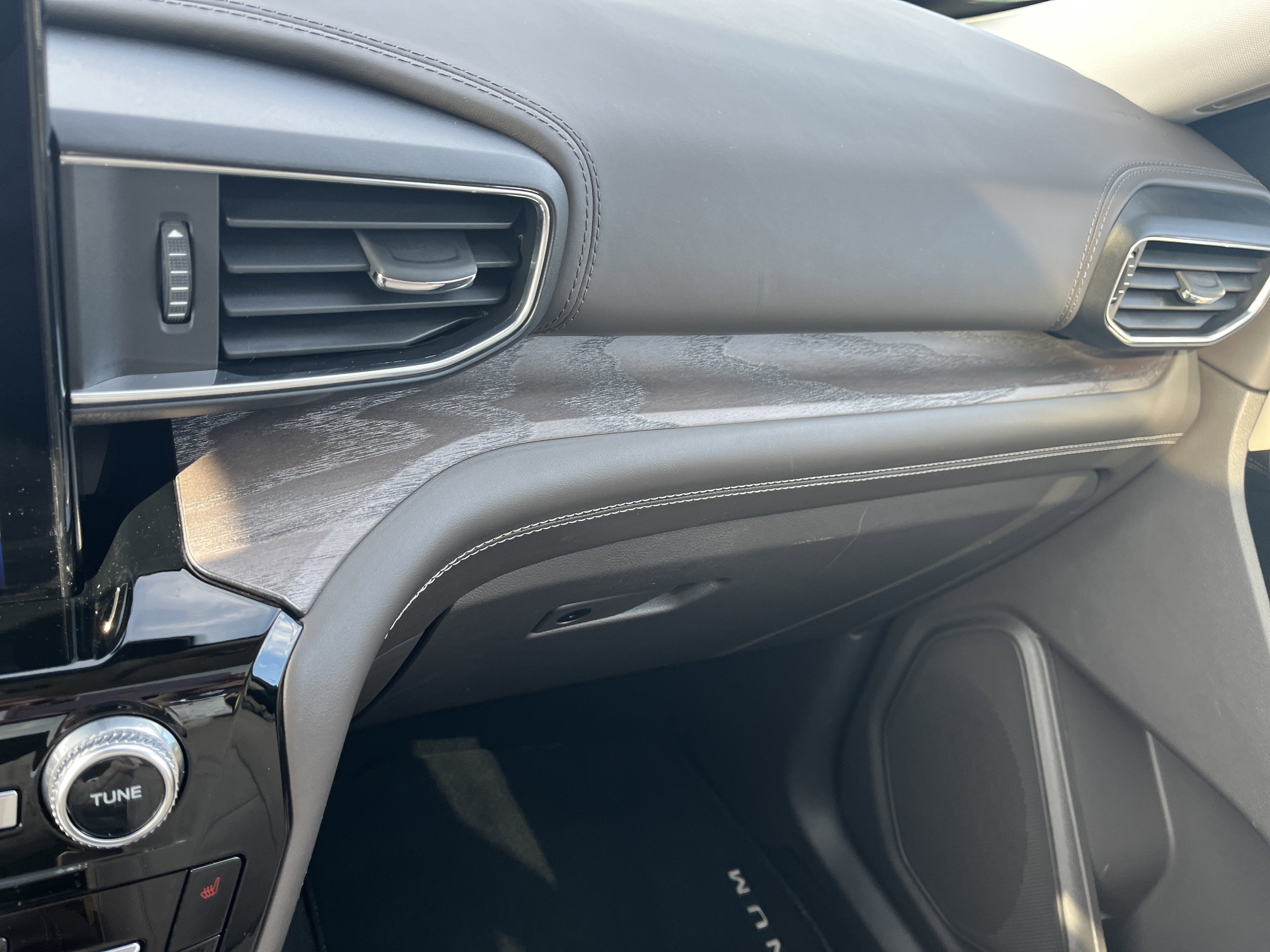 2024 Ford Explorer Platinum