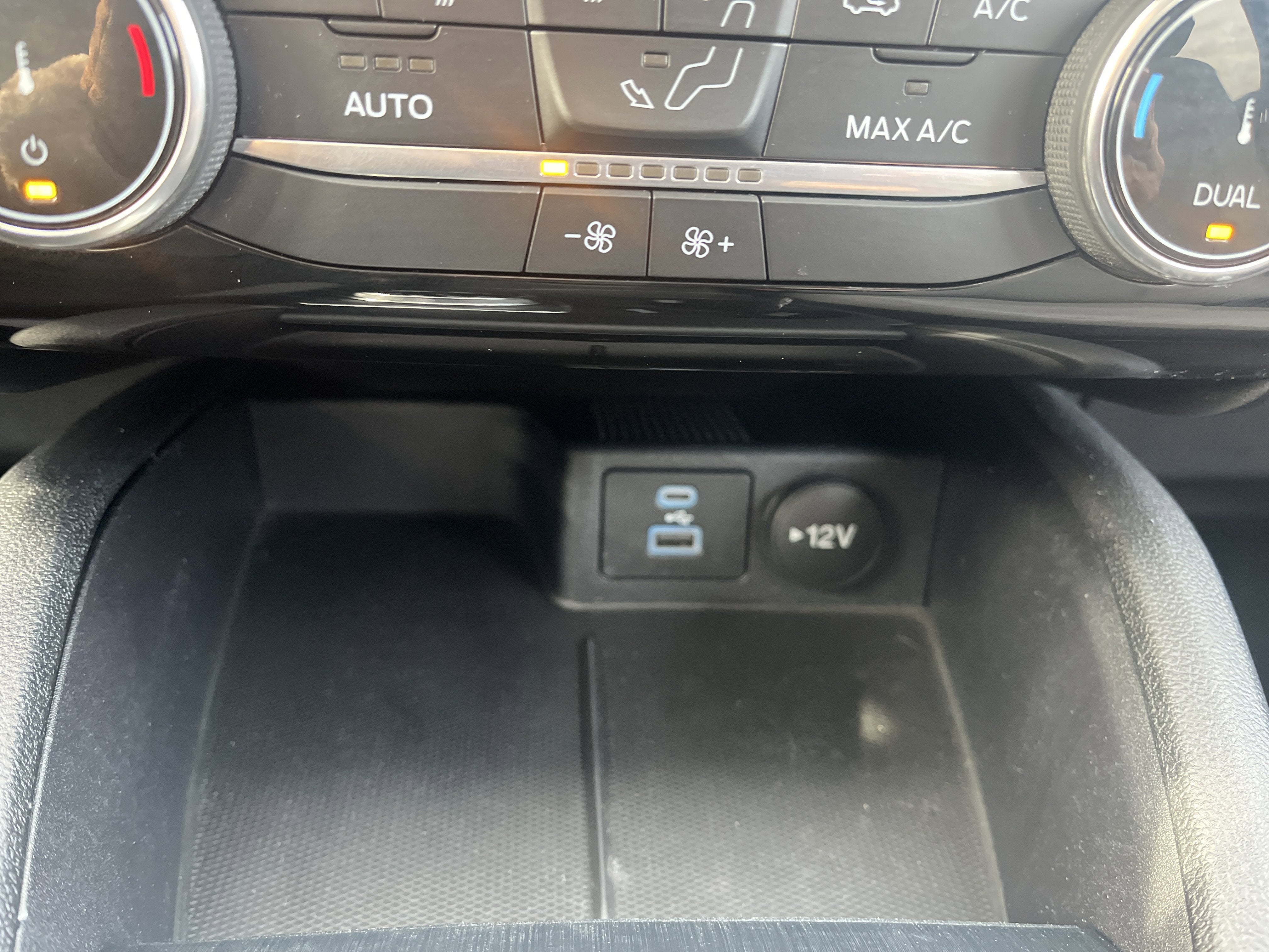 2022 Ford Escape SE Hybrid