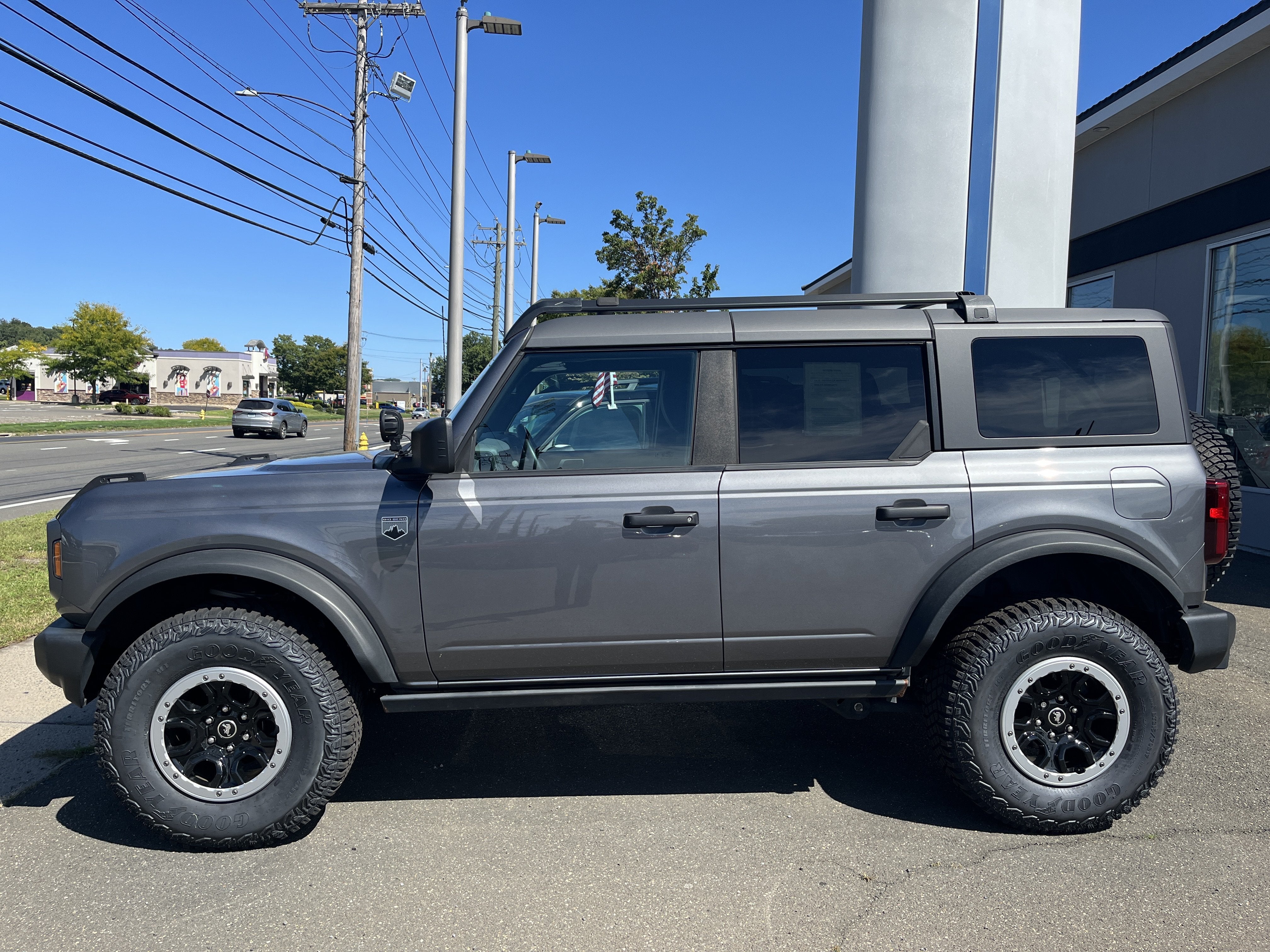 2023 Ford Bronco Base