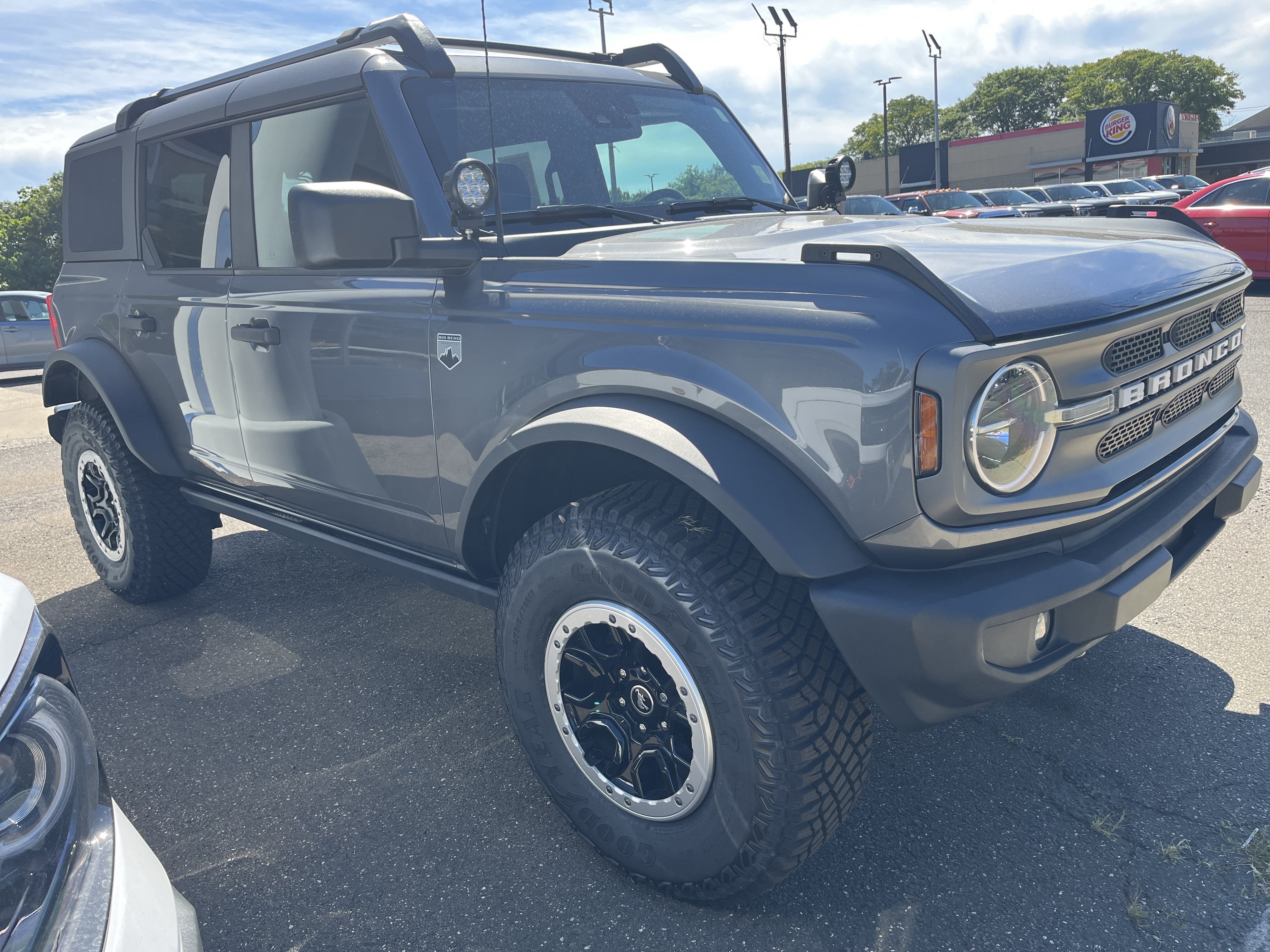 2023 Ford Bronco Base