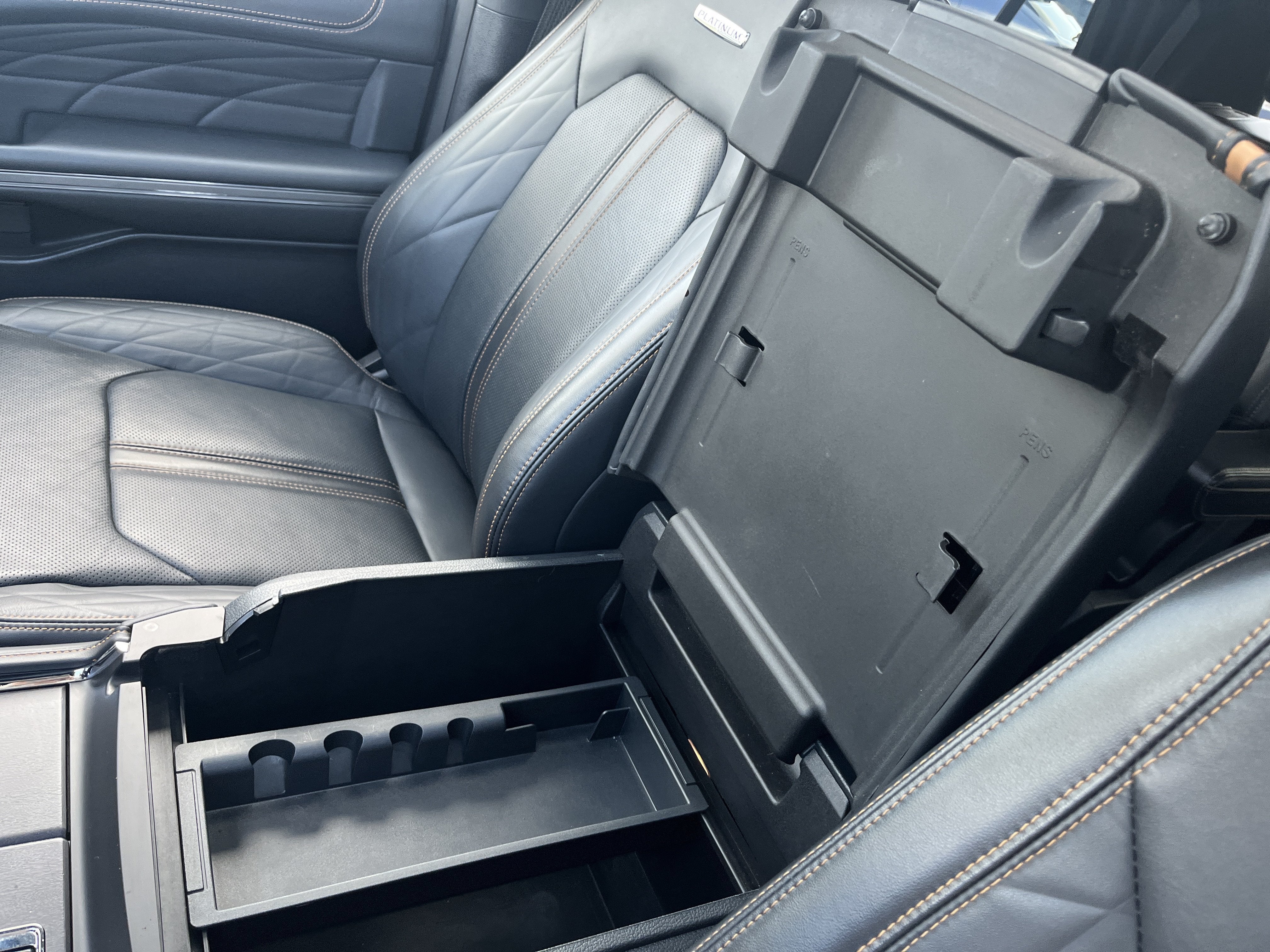 2024 Ford Expedition Platinum