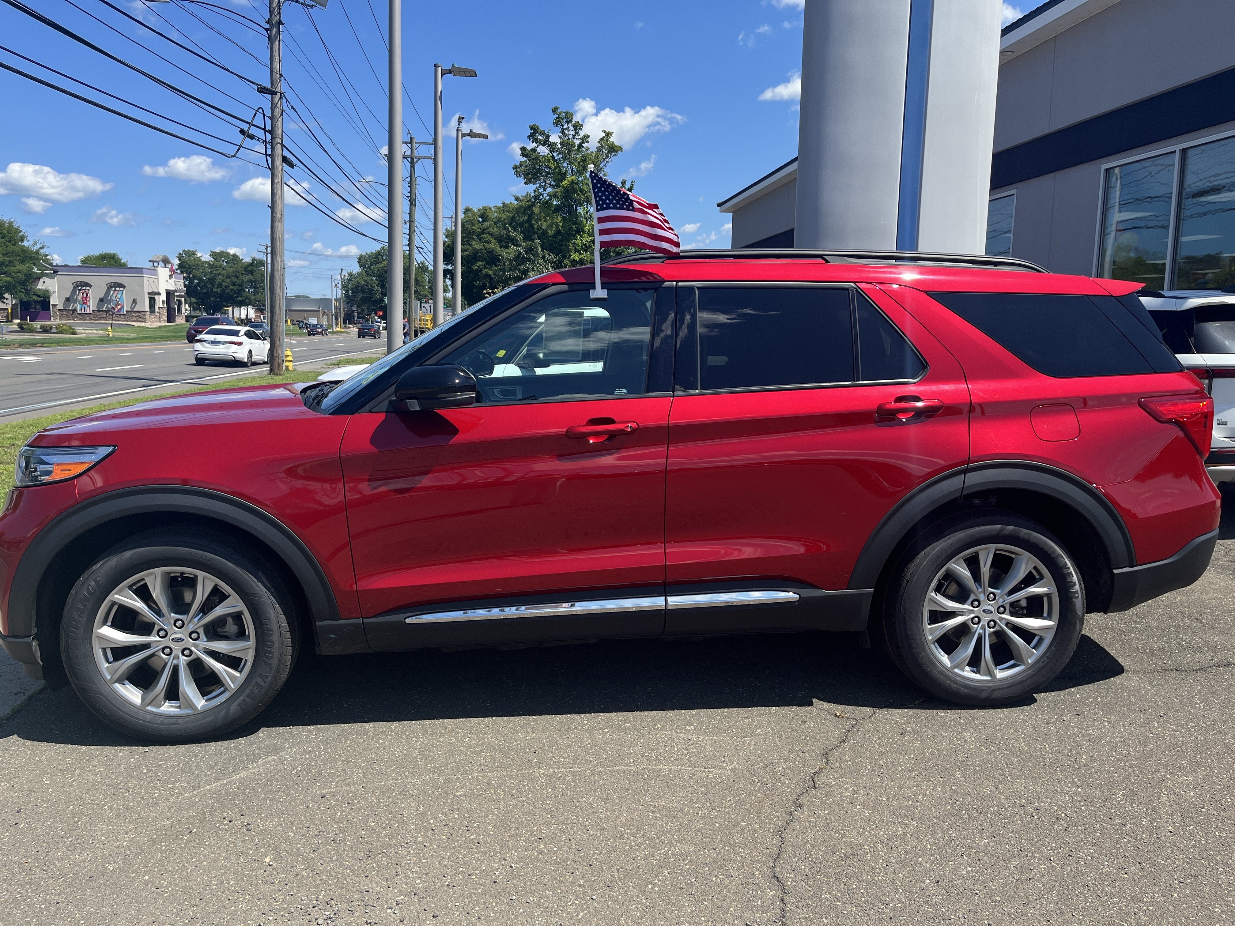 2023 Ford Explorer XLT