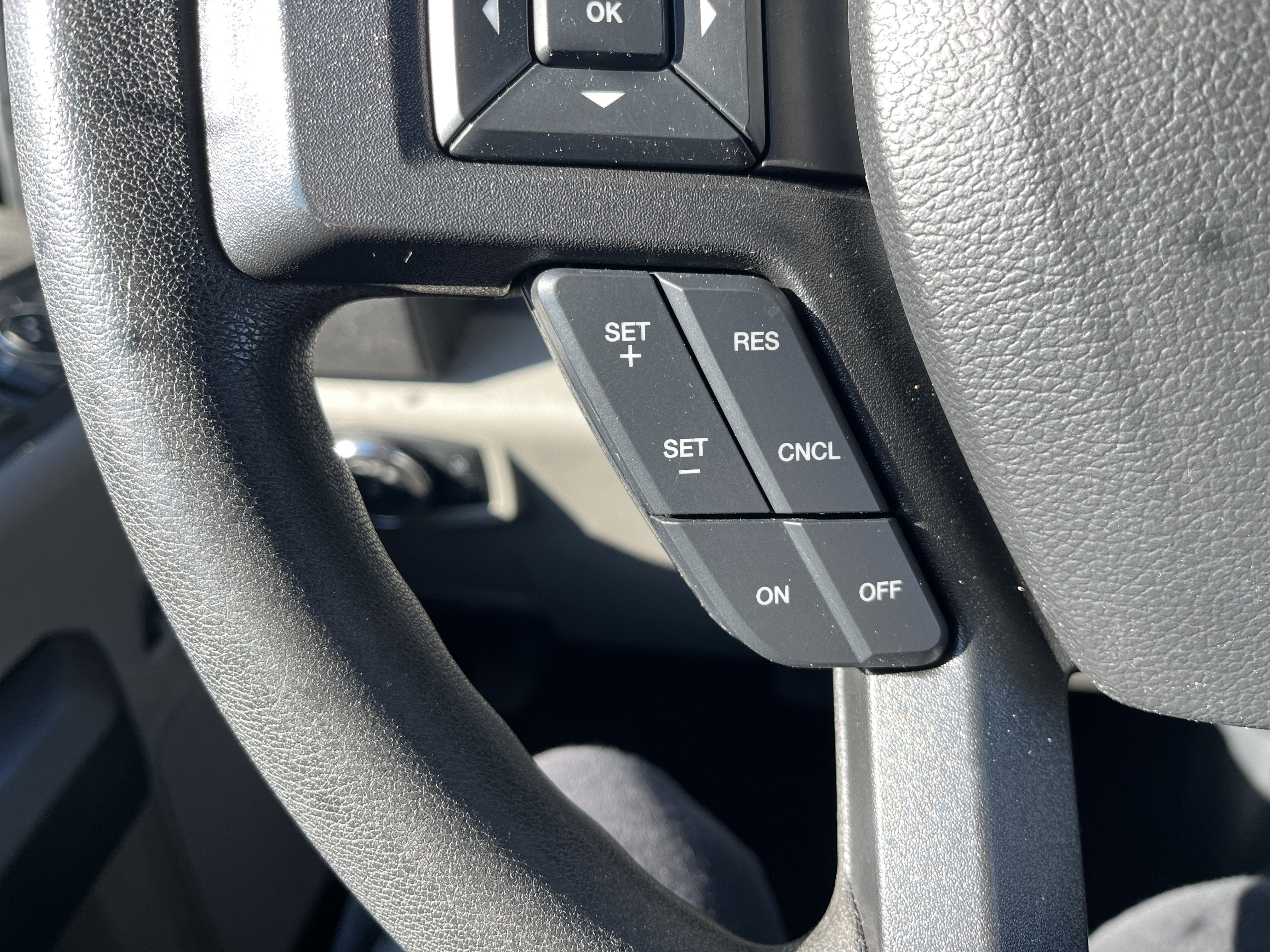 2022 Ford Super Duty F-350 SRW XL