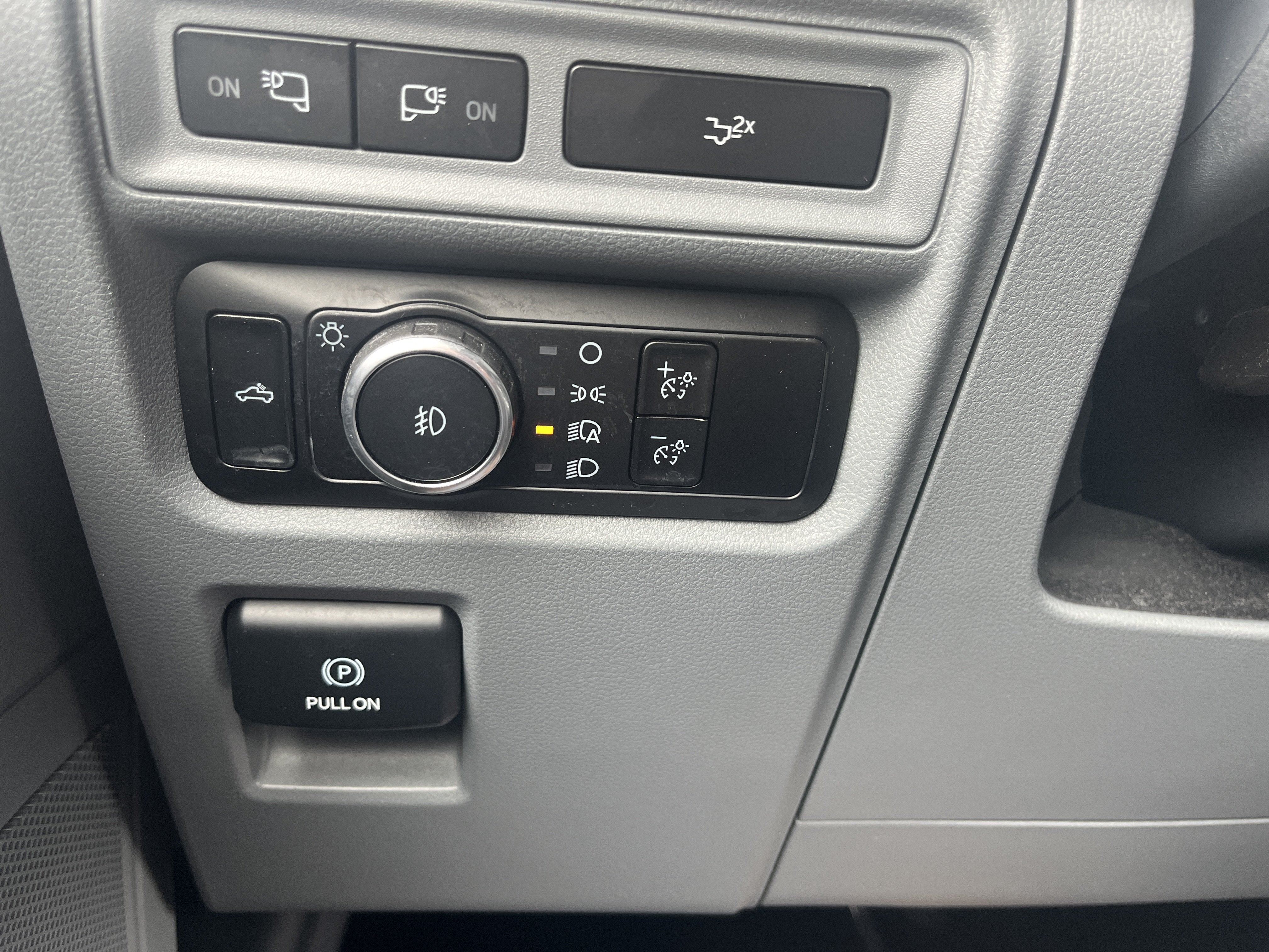 2023 Ford F-150 BASE