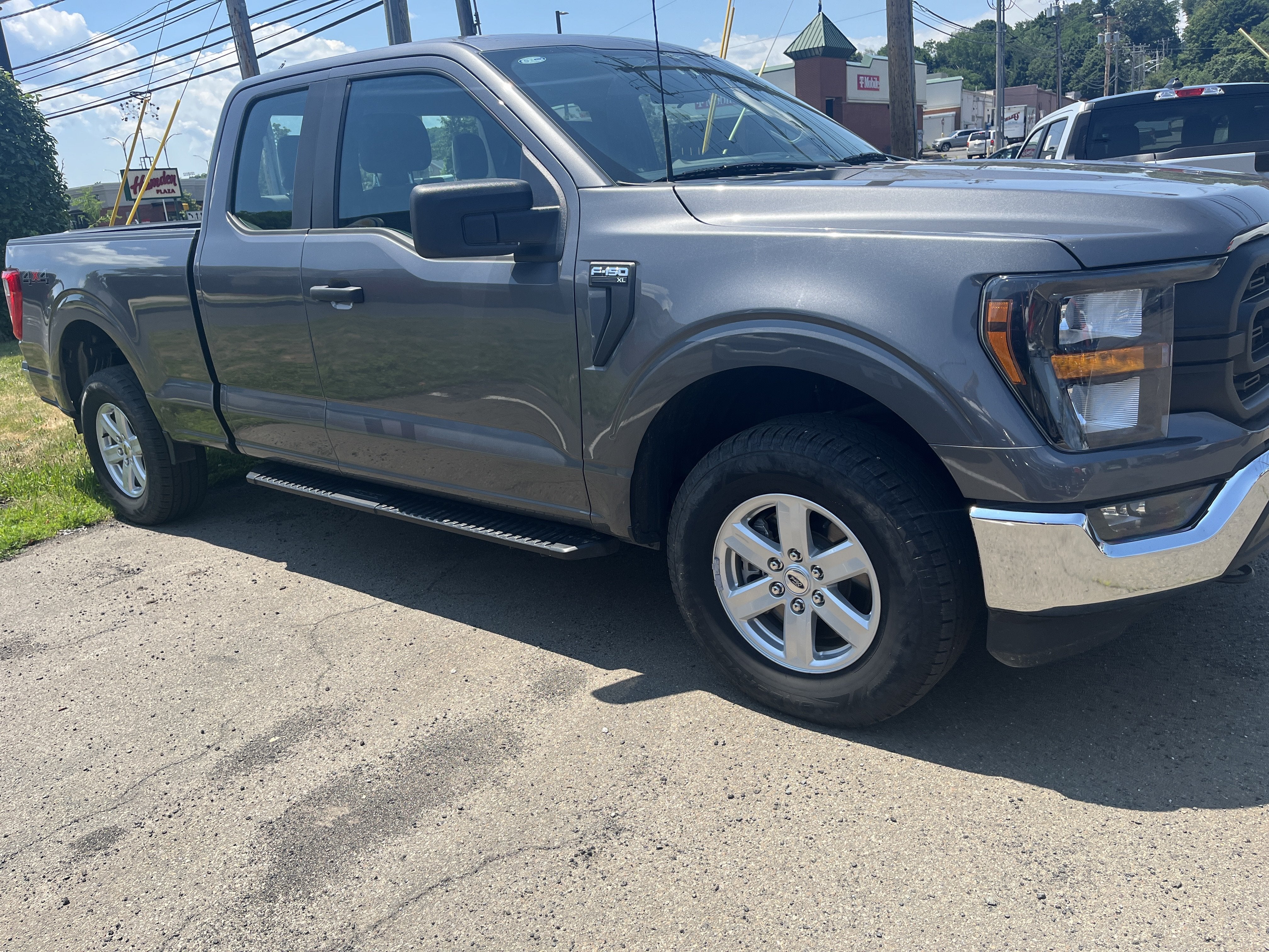 2023 Ford F-150 BASE