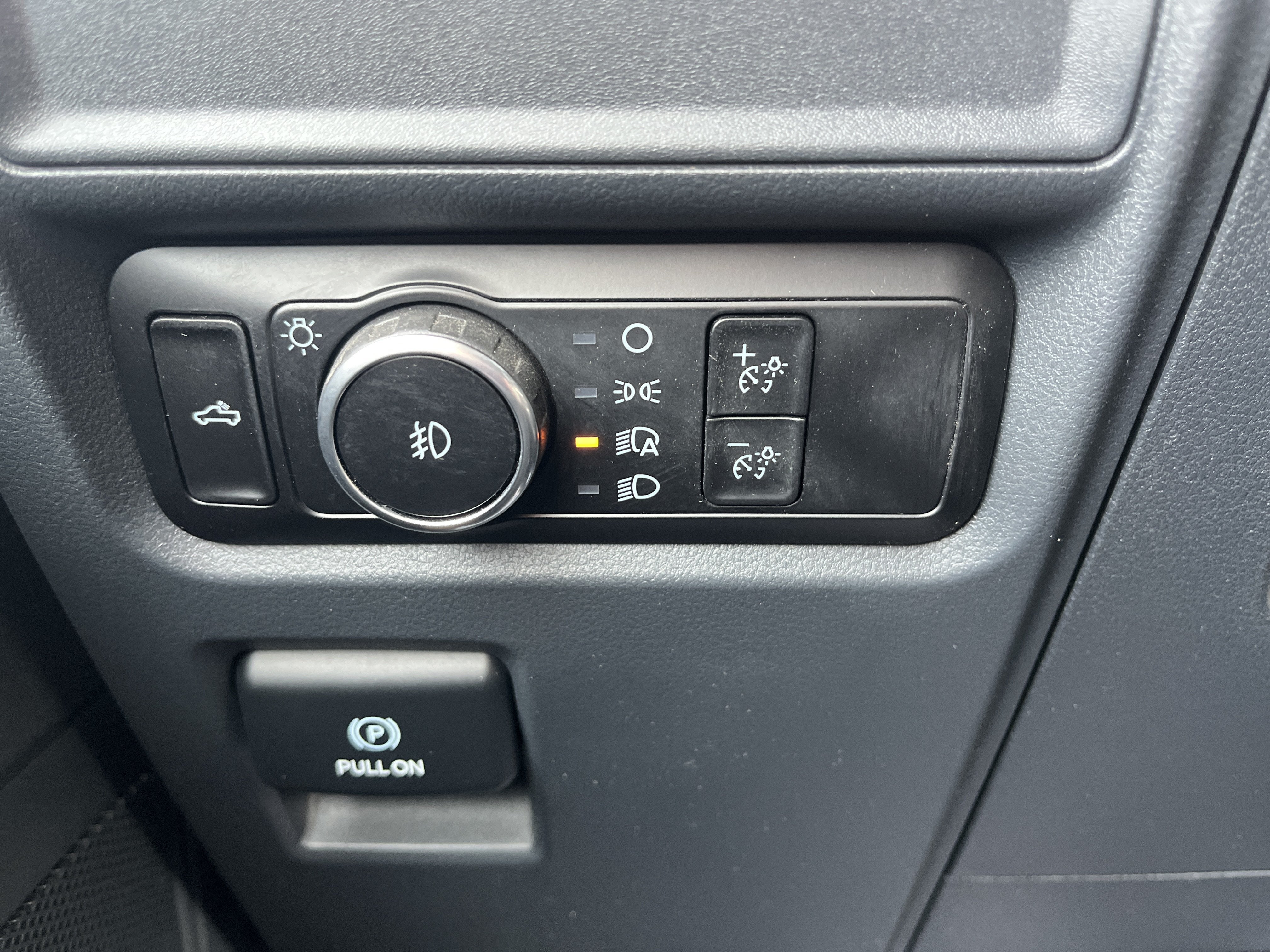 2023 Ford F-150 BASE