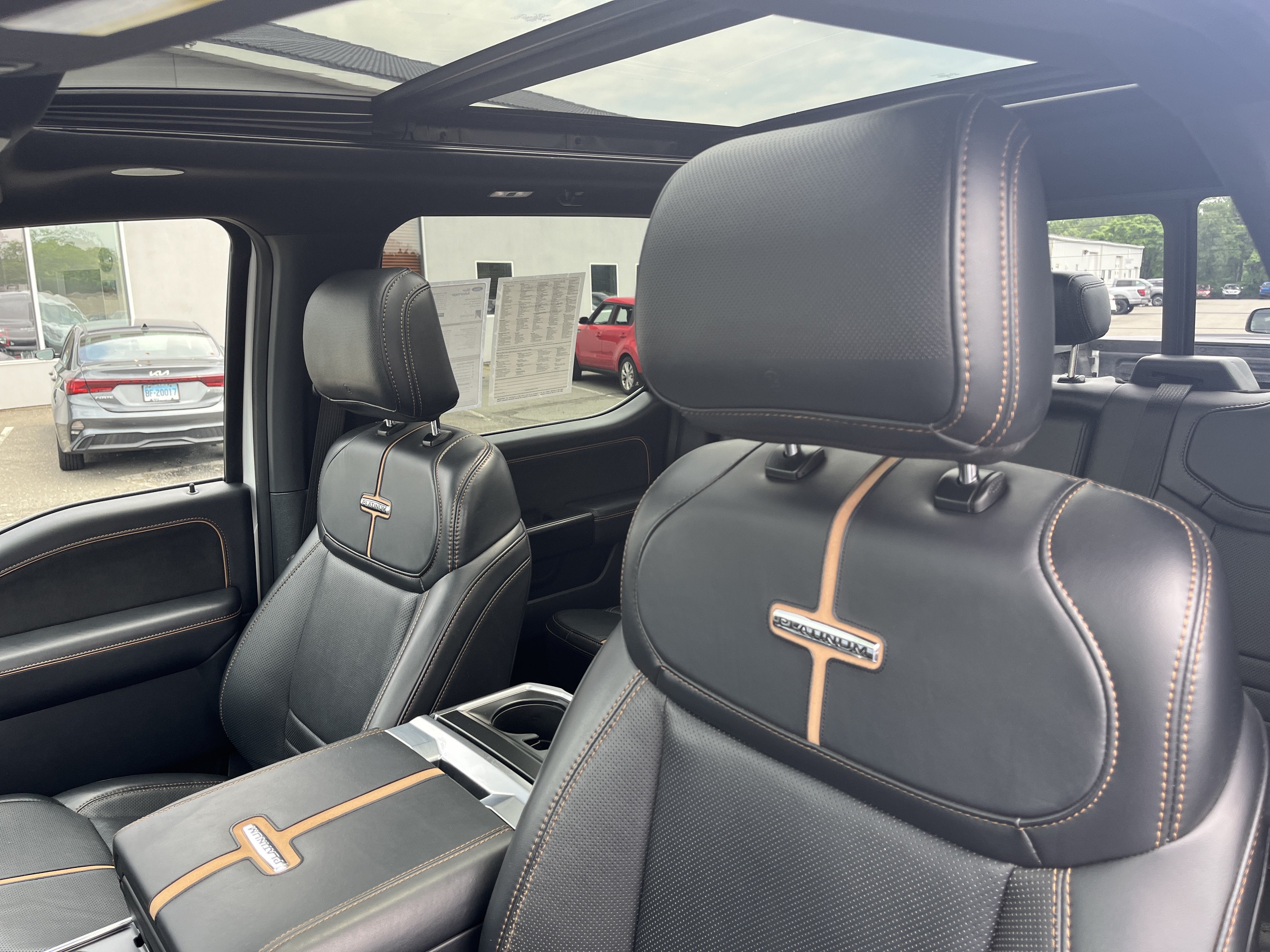 2022 Ford F-150 Platinum