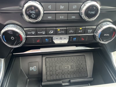 2023 Ford F-150 BASE