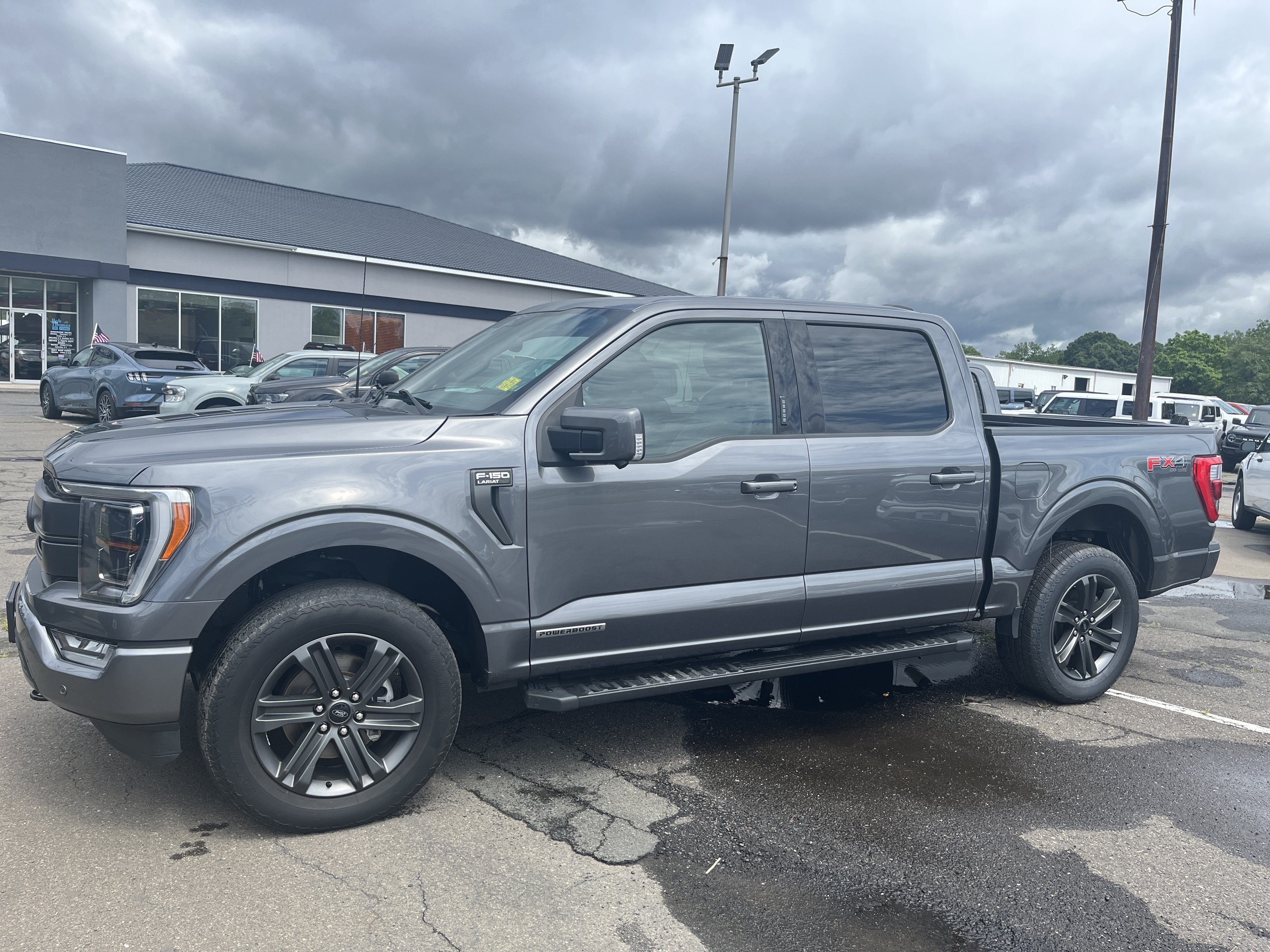 2023 Ford F-150 LARIAT