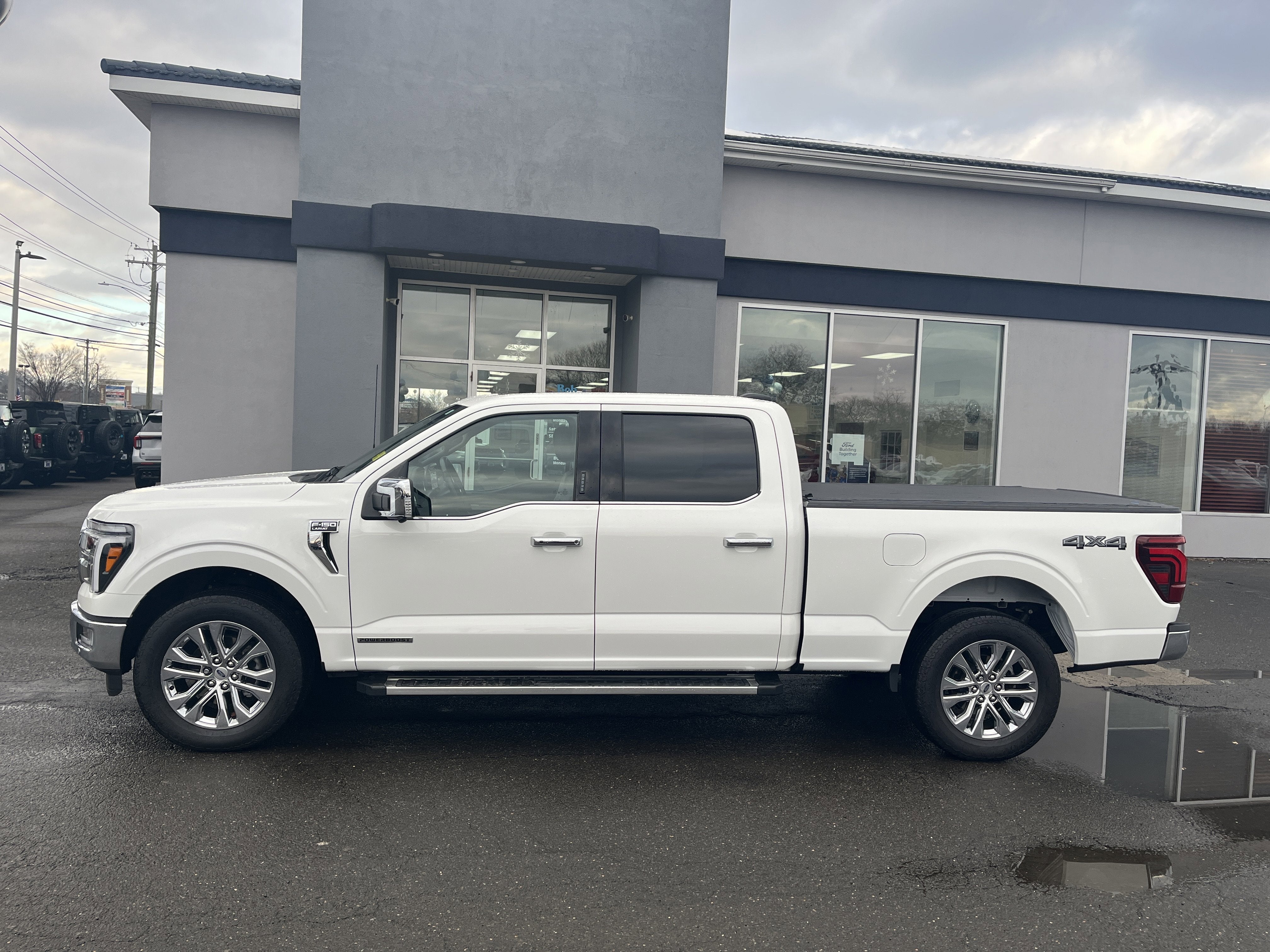2024 Ford F-150 LARIAT