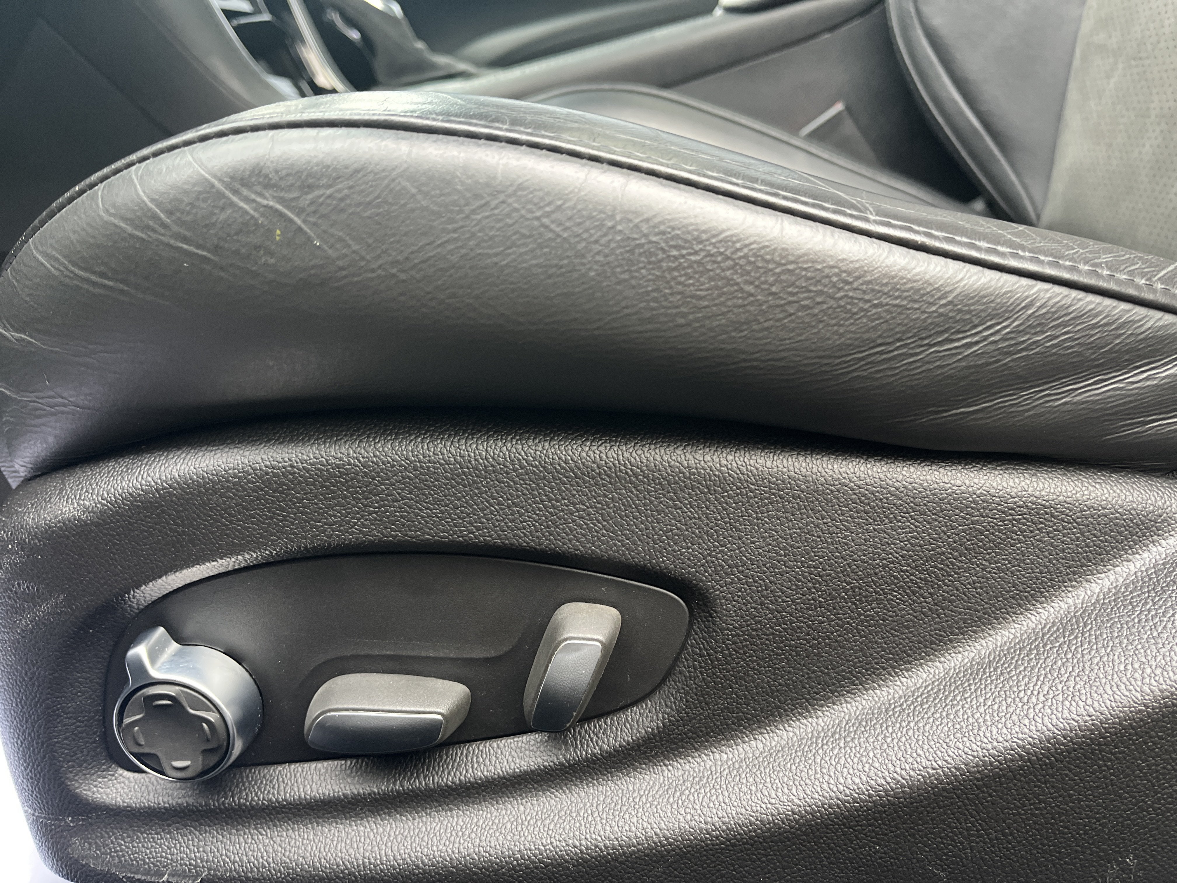 2016 Cadillac ATS-V Coupe Base