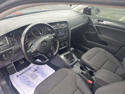 2019 Volkswagen Golf BLACK