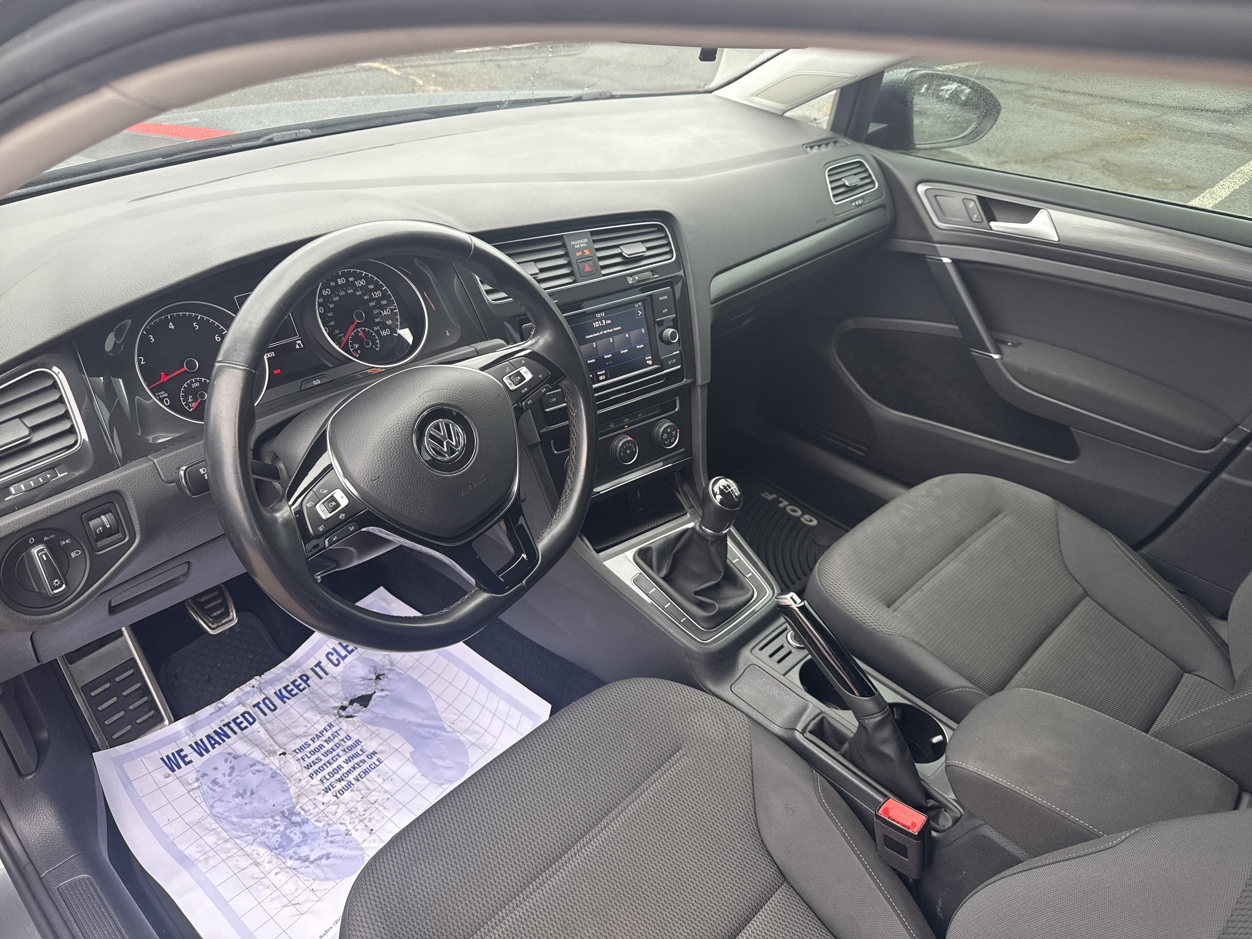 2019 Volkswagen Golf BLACK