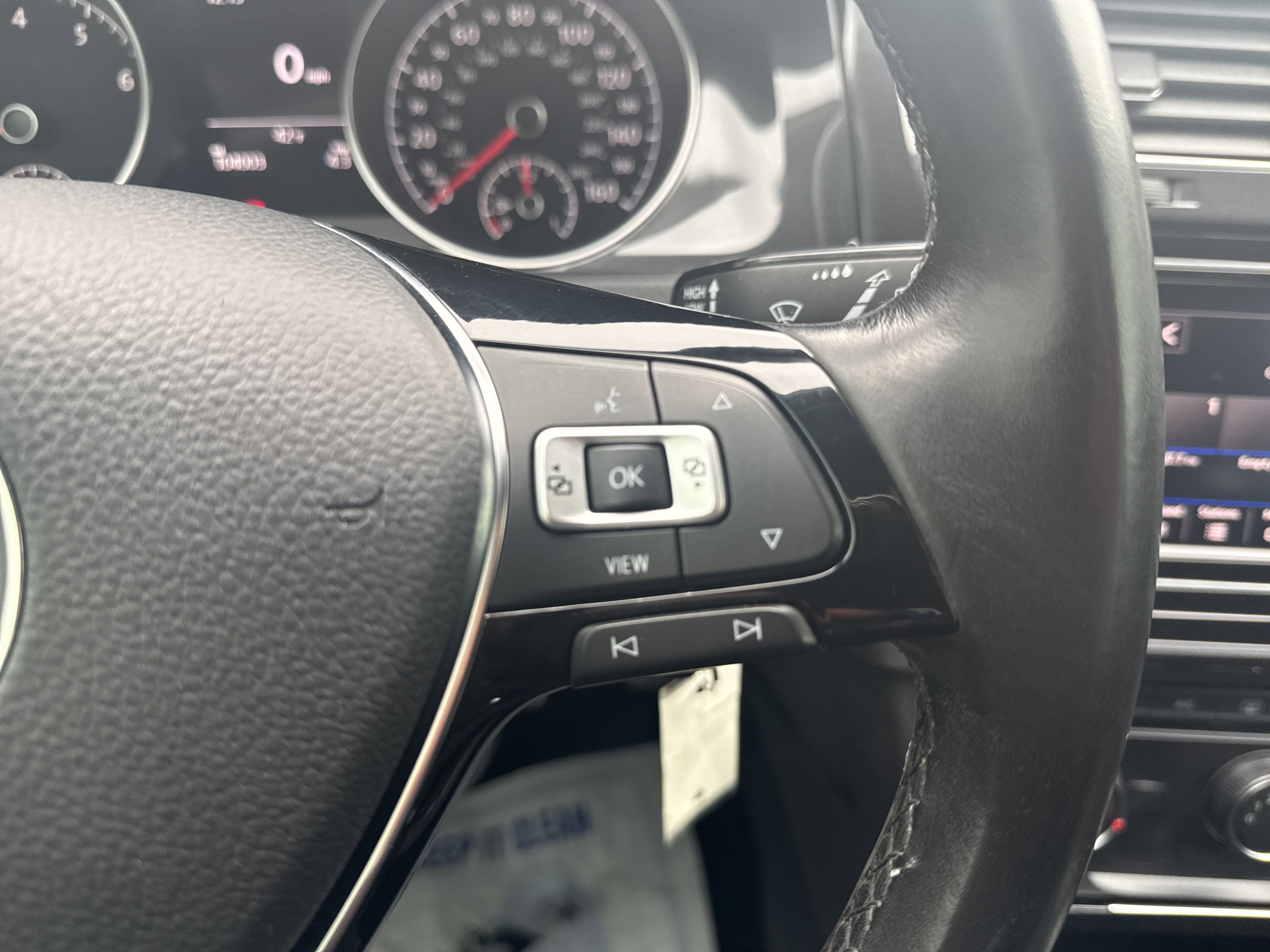 2019 Volkswagen Golf BLACK