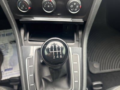 2019 Volkswagen Golf BLACK