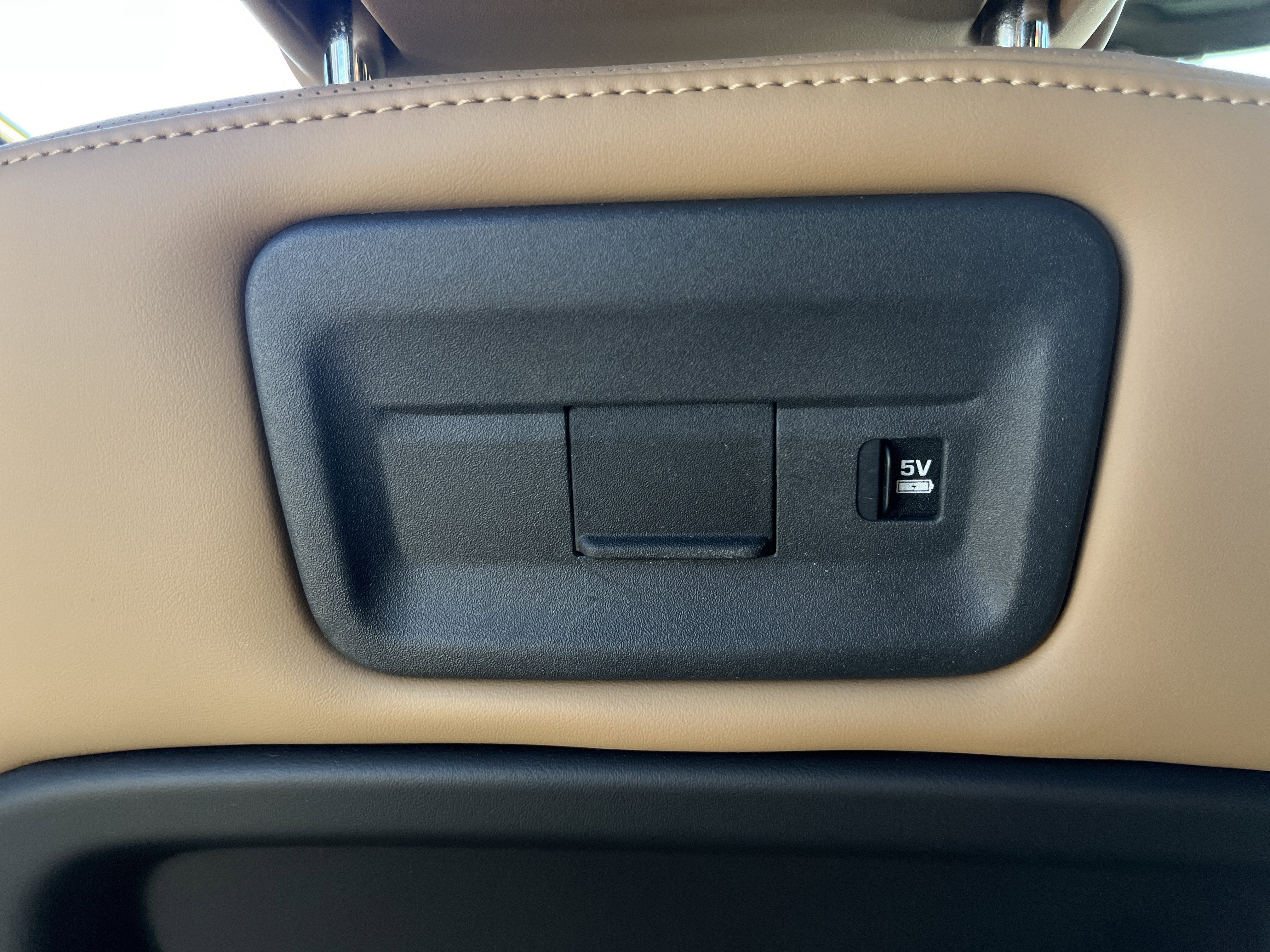 2024 Land Rover Discovery Dynamic SE