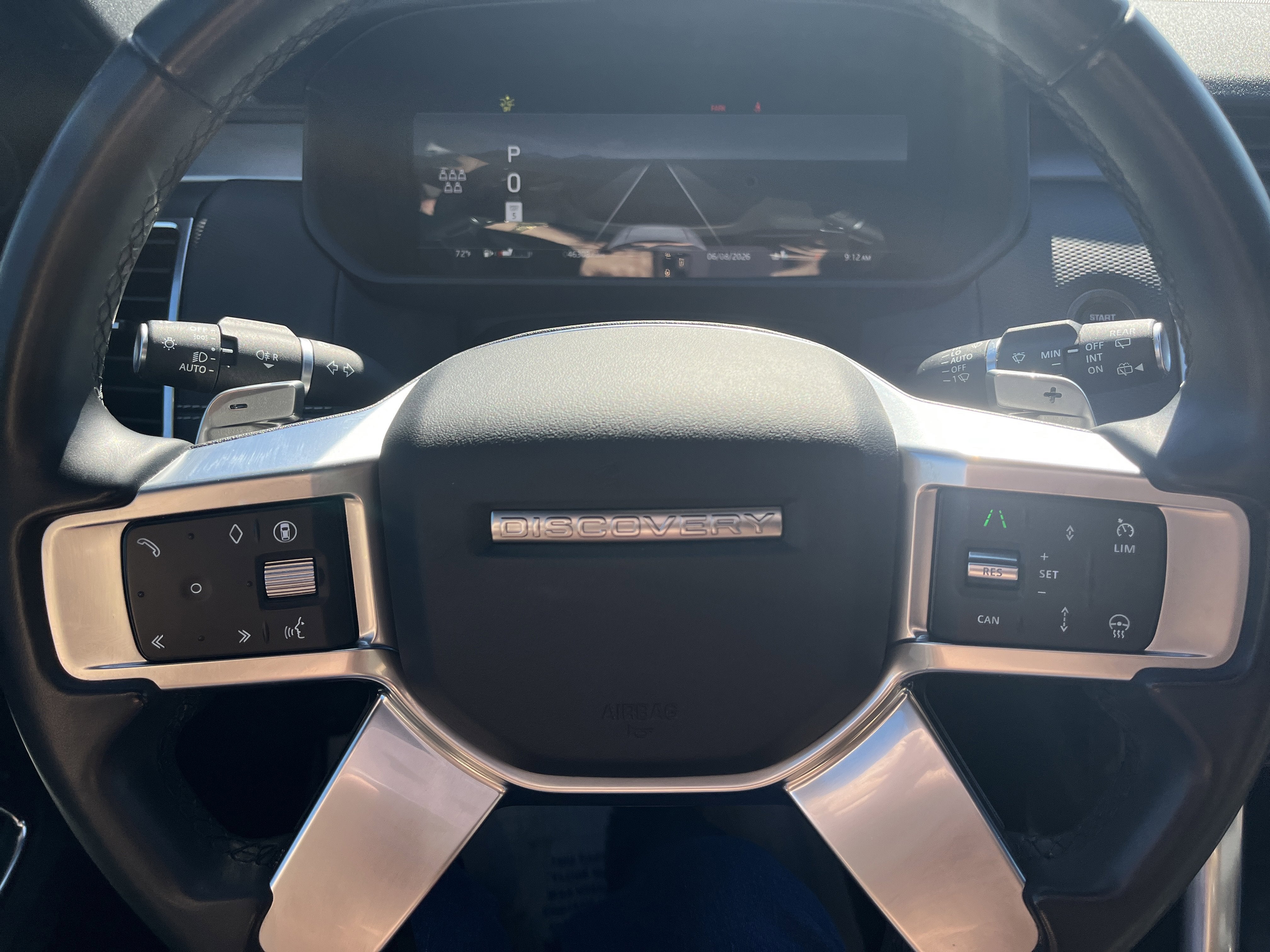 2024 Land Rover Discovery Dynamic SE