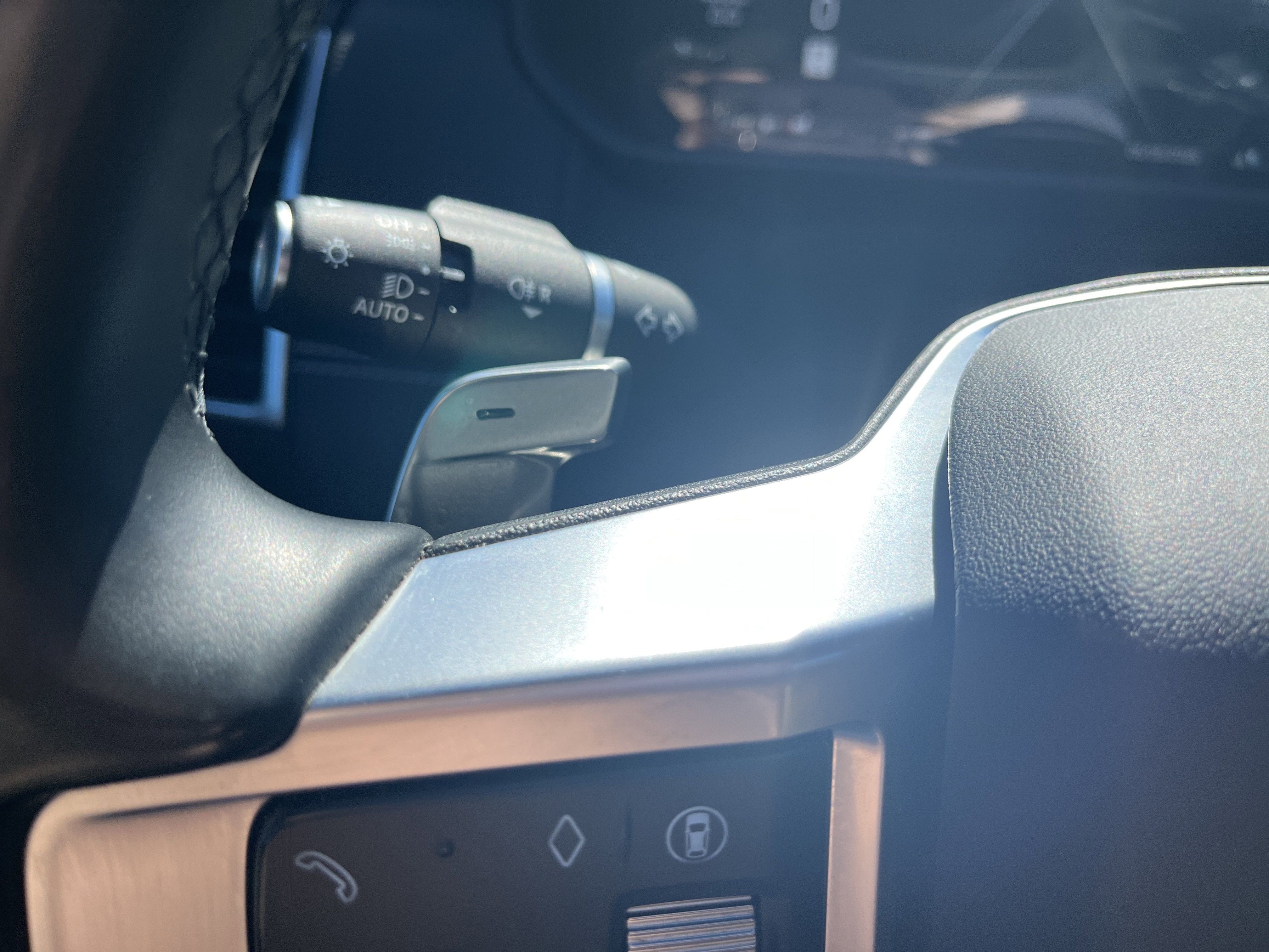 2024 Land Rover Discovery Dynamic SE
