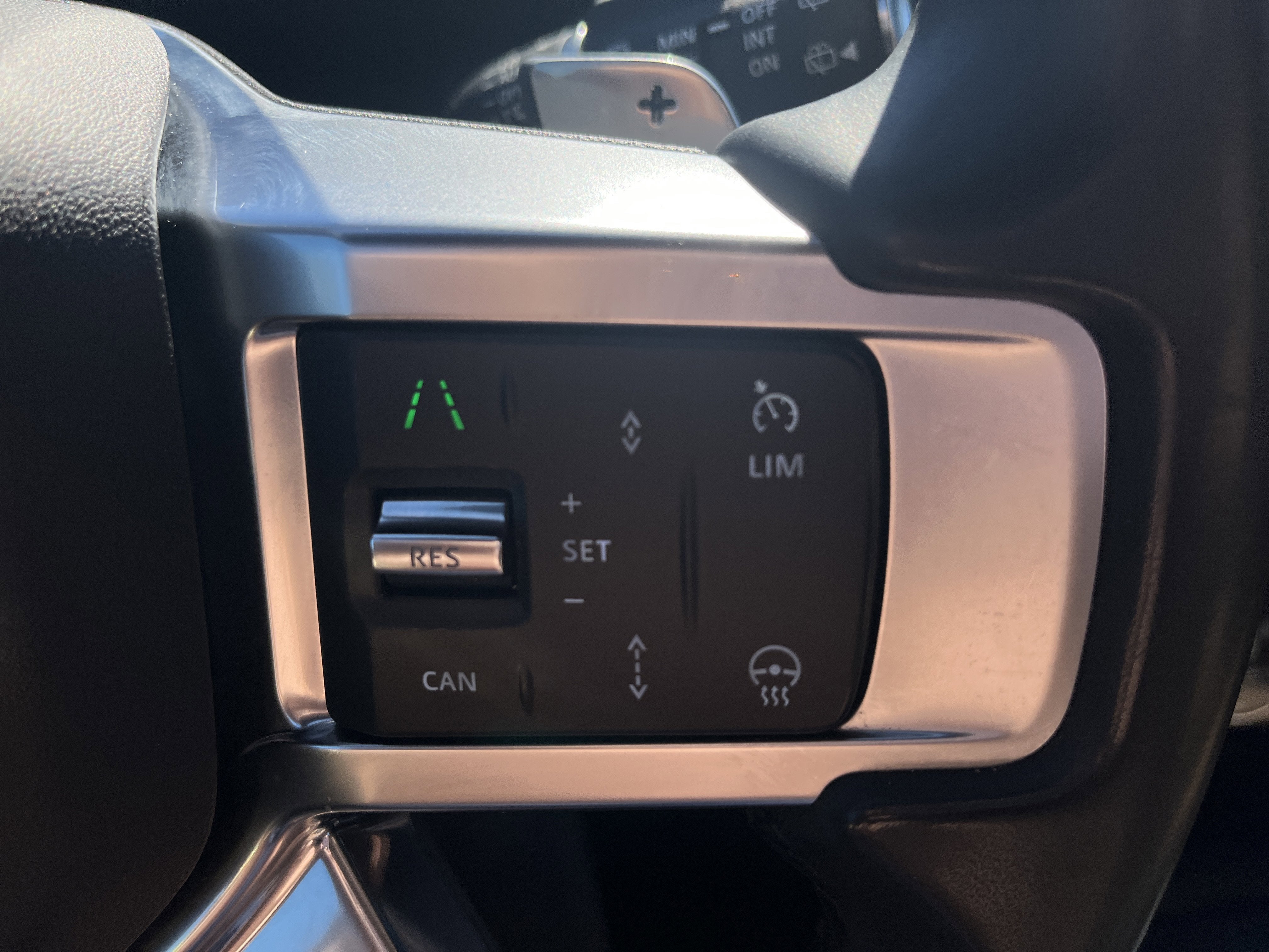 2024 Land Rover Discovery Dynamic SE