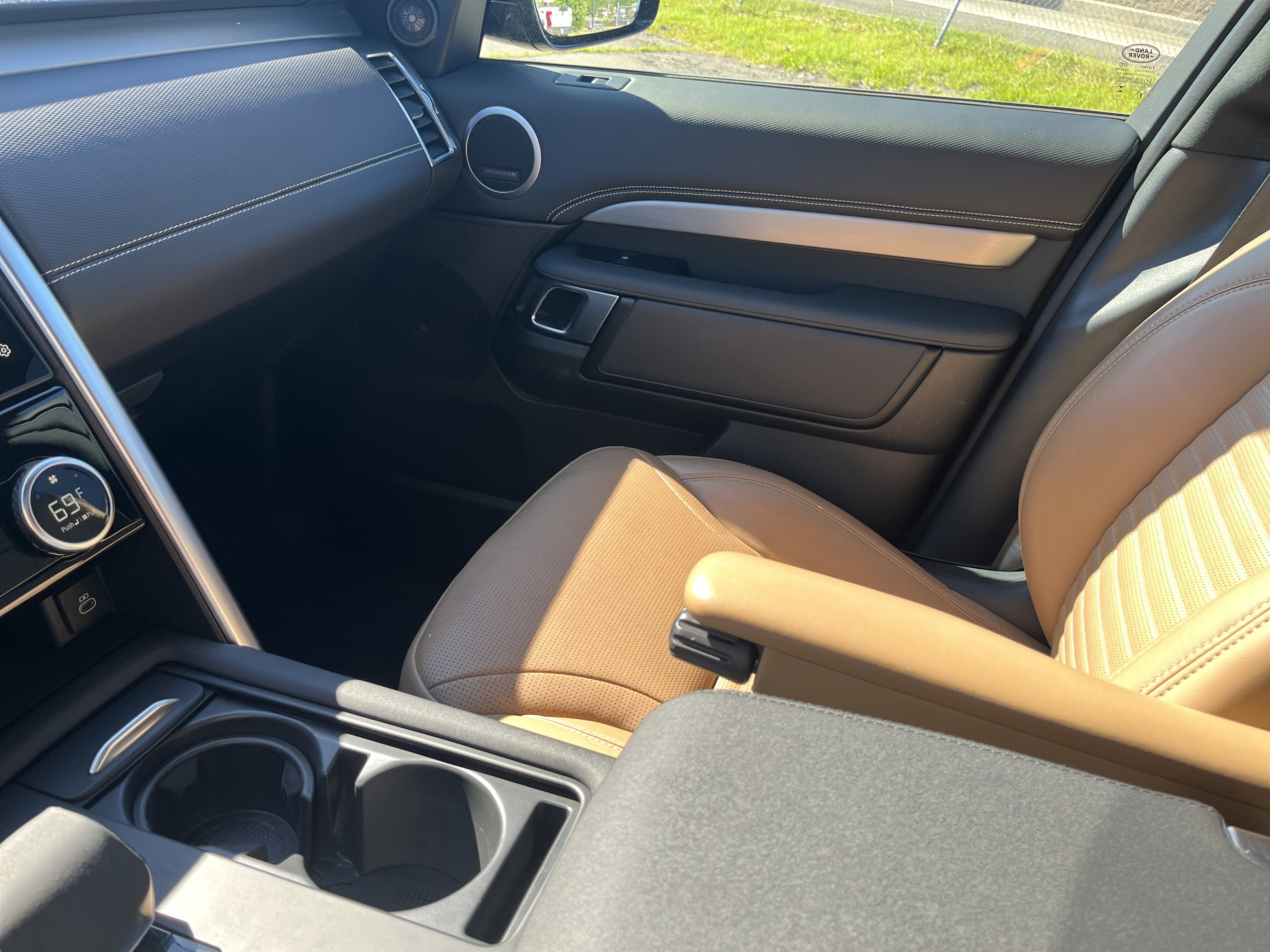 2024 Land Rover Discovery Dynamic SE