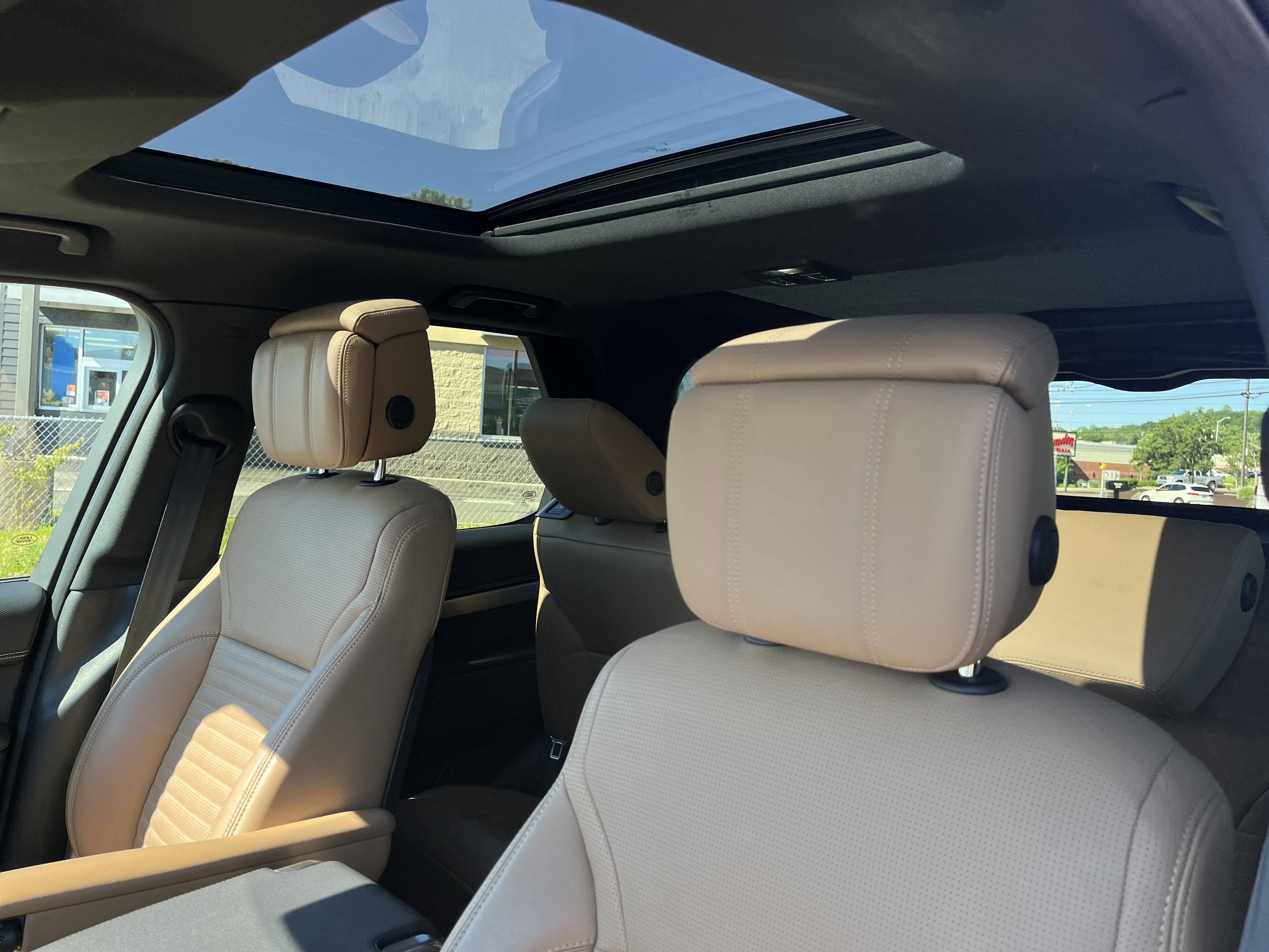 2024 Land Rover Discovery Dynamic SE