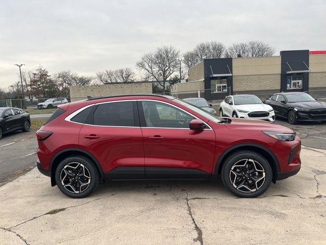 2026 Ford Escape Platinum