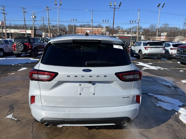 2026 Ford Escape ST-Line Elite