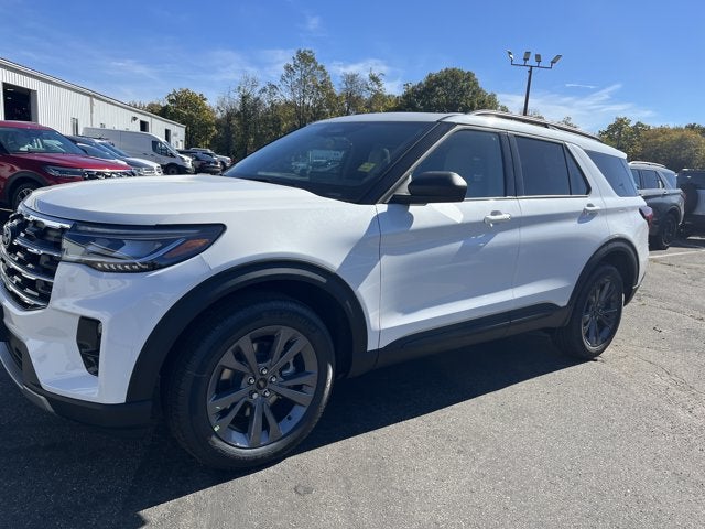 2027 Ford Explorer Active w/200A Pkg