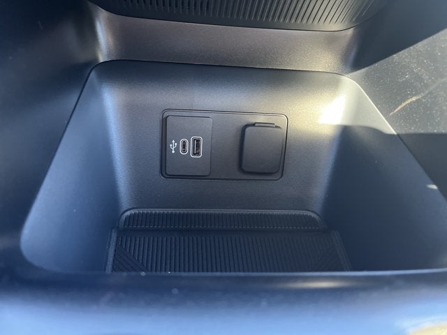 2027 Ford Explorer Active w/200A Pkg