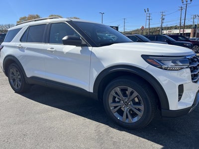 2027 Ford Explorer Active w/200A Pkg