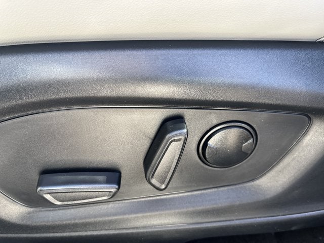 2027 Ford Explorer Active w/200A Pkg