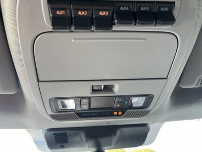 2027 Ford Super Duty F-250 SRW XL