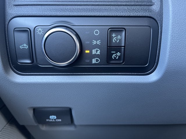 2027 Ford Super Duty F-350 SRW F-350® XL
