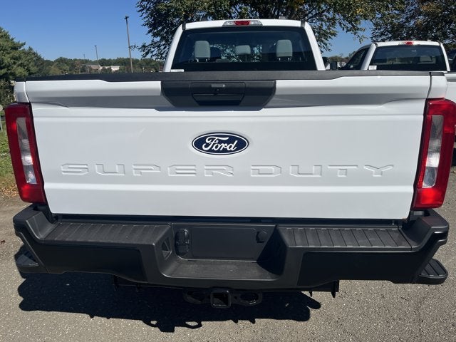 2027 Ford Super Duty F-350 SRW F-350® XL