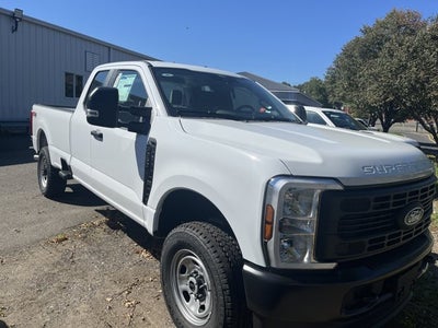 2027 Ford Super Duty F-350 SRW F-350® XL