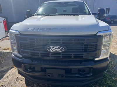 2027 Ford Super Duty F-350 SRW F-350® XL