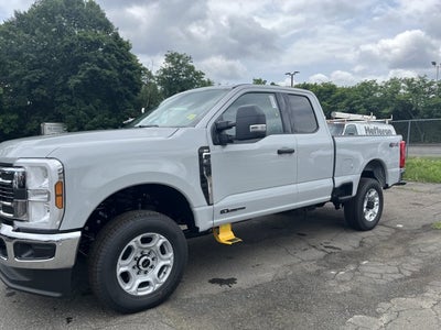 2026 Ford Super Duty F-350 SRW F-350® XLT