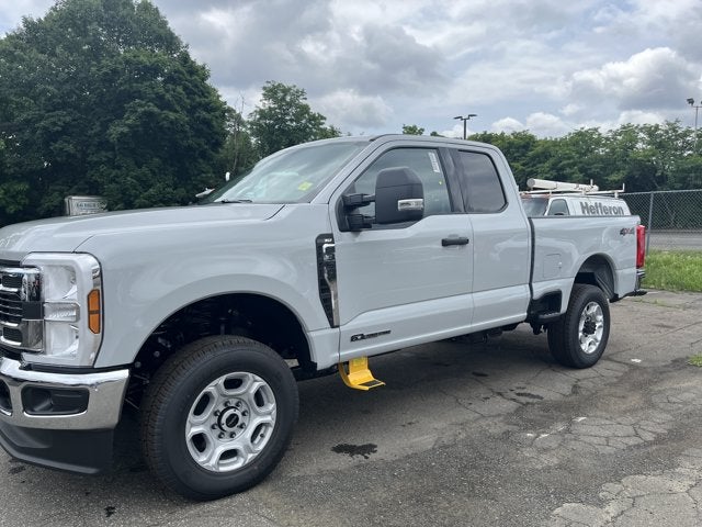 2026 Ford Super Duty F-350 SRW F-350® XLT