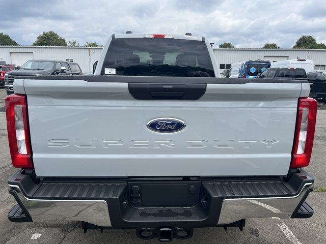 2026 Ford Super Duty F-350 SRW F-350® XLT