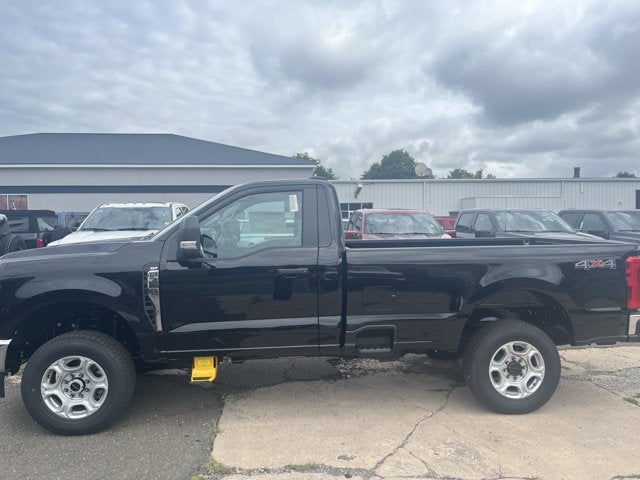 2026 Ford Super Duty F-350 SRW F-350® XLT