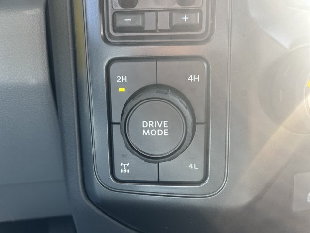 2027 Ford Super Duty F-350 SRW F-350® XLT