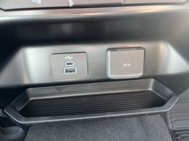 2027 Ford Super Duty F-350 SRW F-350® XLT