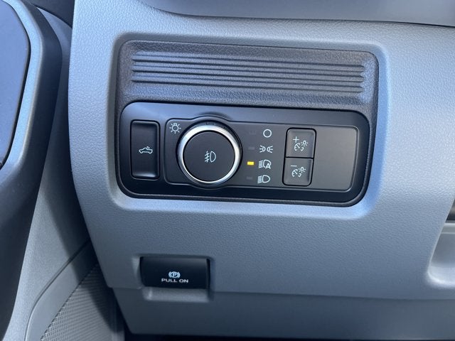 2027 Ford Super Duty F-350 SRW F-350® XLT