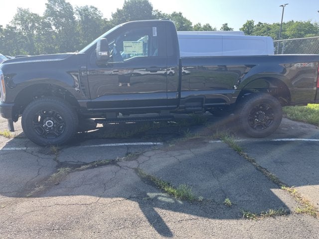 2025 Ford Super Duty F-350 SRW XL